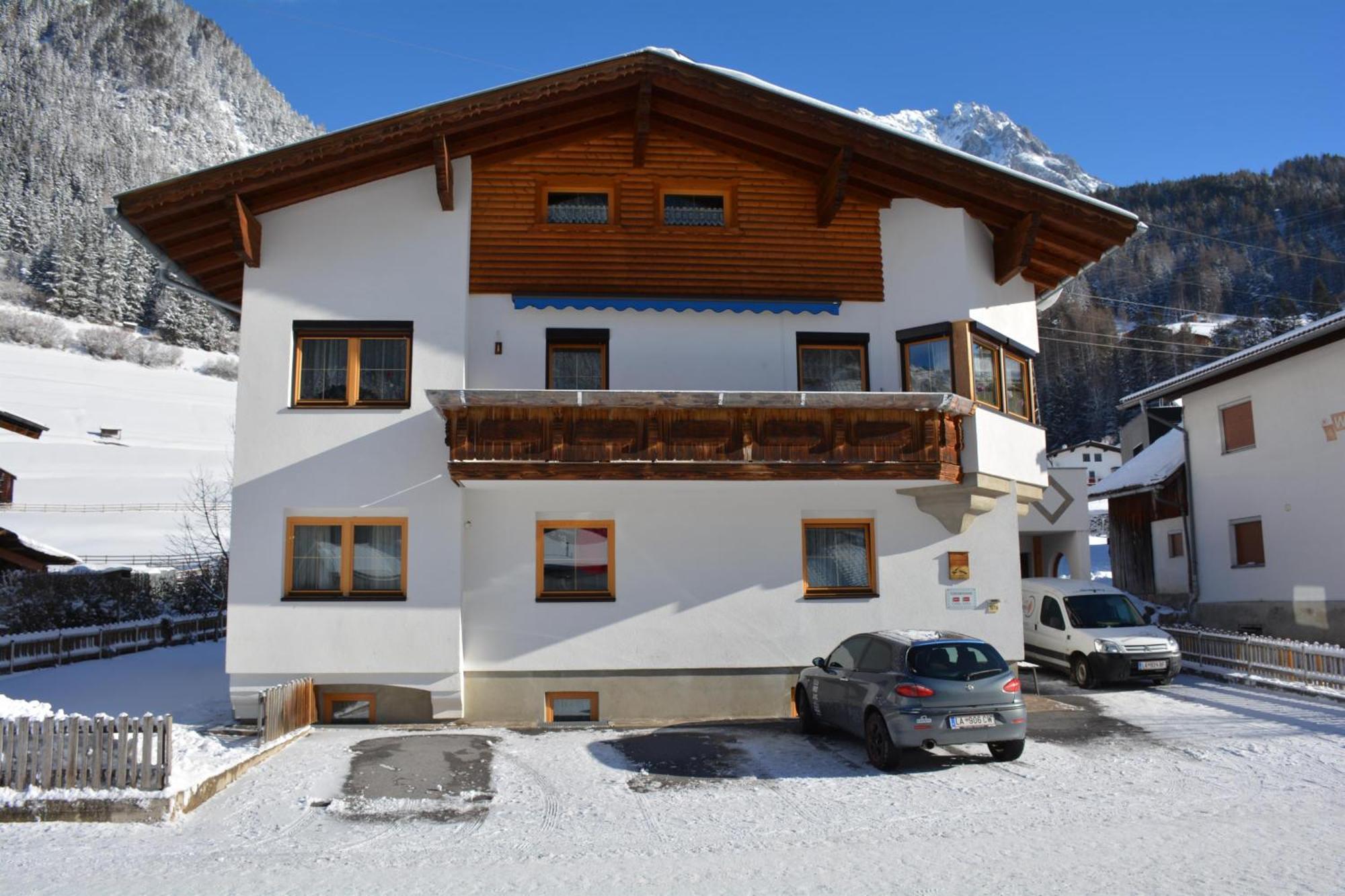 Haus Schimpfoessl Appartement Flirsch Buitenkant foto
